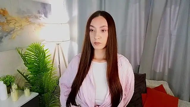 Snapshot of JinnyMenzella chatting on July 13, 3:17 am JinnyMenzella online show from July 13, 3:17 am