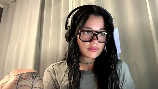 Astrid XxX online show from July 7, 7:06 pm