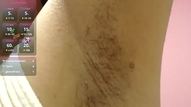 Snapshot of sweet_barbiie chatting on December 20, 2:47 am sweet barbiie online show from December 20, 2:47 am