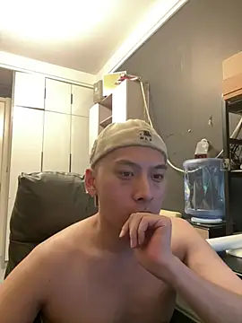 yichen008 online show from July 8, 7:47 pm
