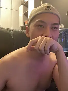 yichen008 online show from July 9, 10:37 am