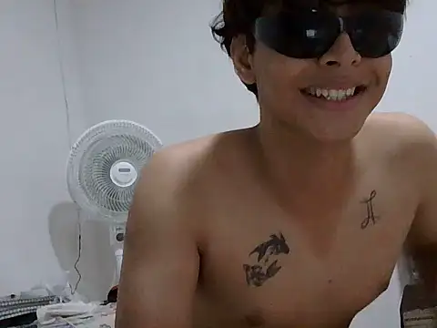 Snapshot of NarcismoXmoon chatting on July 13, 2:38 pm NarcismoXmoon online show from July 13, 2:38 pm