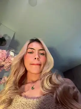 Snapshot of kinky_mornings chatting on July 13, 3:39 am kinky mornings online show from July 13, 3:39 am