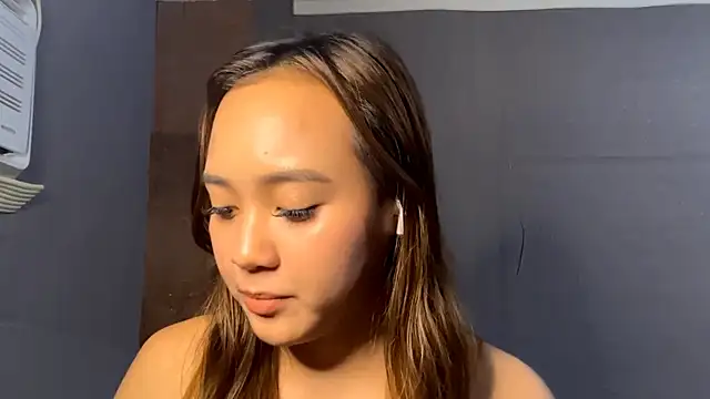 Snapshot of LelaHyske chatting on July 9, 12:15 pm LelaHyske online show from July 9, 12:15 pm