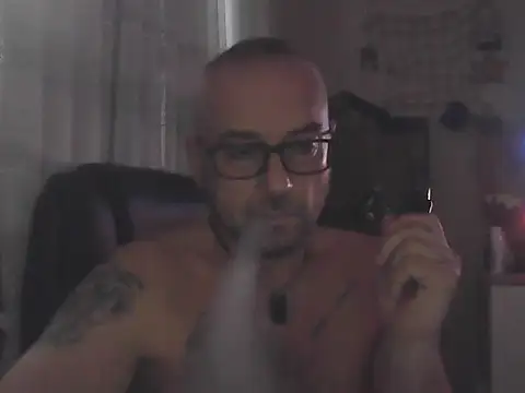 Snapshot of piszczalk chatting on July 7, 6:55 pm piszczalk online show from July 7, 6:55 pm
