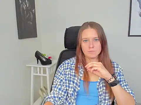 LadyAlessa online show from July 8, 6:25 am