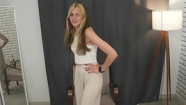 Snapshot of JessicaNyberg chatting on July 8, 4:46 am JessicaNyberg online show from July 8, 4:46 am