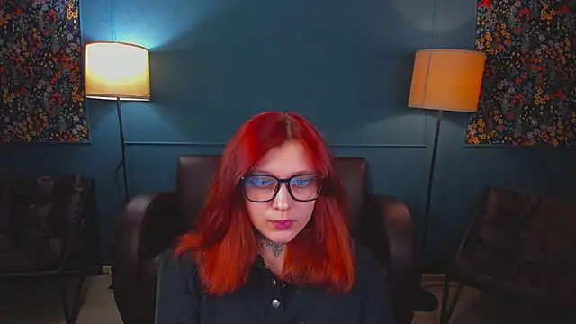 Snapshot of SarahDeen1 chatting on July 9, 1:54 pm SarahDeen1 online show from July 9, 1:54 pm