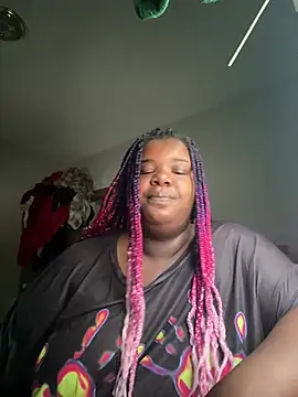 Snapshot of QueenTease420 chatting on July 17, 12:35 pm QueenTease420 online show from July 17, 12:35 pm