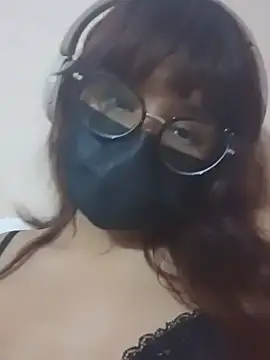 Snapshot of LexaLuxe chatting on July 24, 6:09 am LexaLuxe online show from July 24, 6:09 am