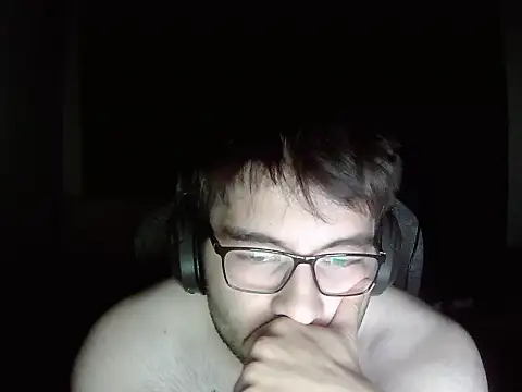 Snapshot of rynoxexe chatting on July 10, 9:37 pm rynoxexe online show from July 10, 9:37 pm