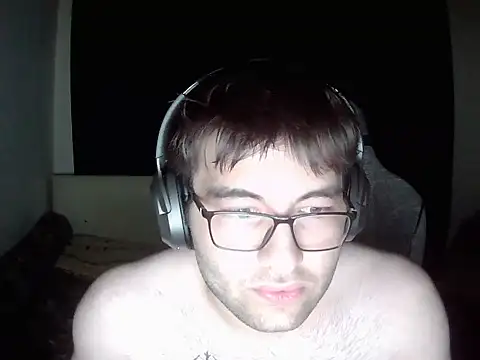 Snapshot of rynoxexe chatting on July 9, 1:39 am rynoxexe online show from July 9, 1:39 am