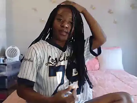Snapshot of Seductress24 chatting on July 20, 9:49 am Seductress24 online show from July 20, 9:49 am