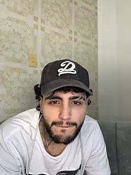 Snapshot of pablo_veelez chatting on July 13, 2:27 pm pablo veelez online show from July 13, 2:27 pm
