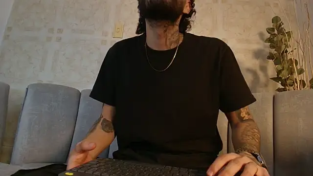 Snapshot of pablo_veelez chatting on July 10, 11:43 am pablo veelez online show from July 10, 11:43 am