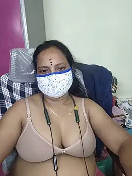 Snapshot of amudha143 chatting on July 12, 3:35 pm amudha143 online show from July 12, 3:35 pm