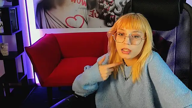 ReminaMeow online show from July 13, 1:43 pm