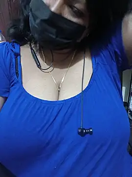 Snapshot of curvy_shilpha chatting on July 9, 5:34 pm curvy shilpha online show from July 9, 5:34 pm