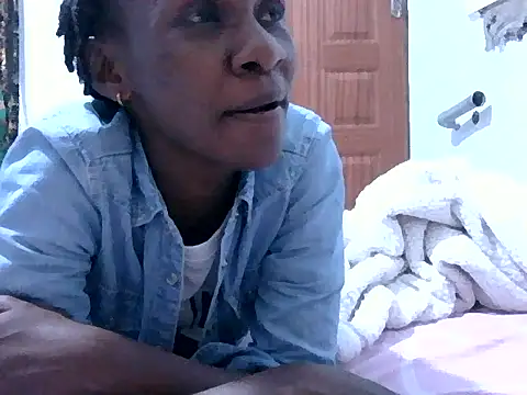 Snapshot of Little_Flower01 chatting on July 8, 8:20 pm Little Flower01 online show from July 8, 8:20 pm