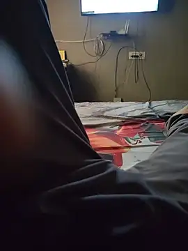 indianhotboy020 online show from July 14, 4:39 am
