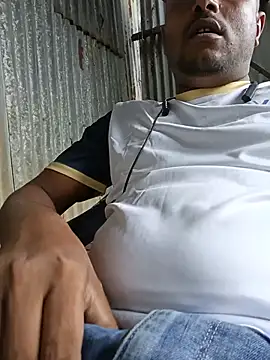 Snapshot of AdnanHotBoyxx chatting on July 20, 9:05 am AdnanHotBoyxx online show from July 20, 9:05 am