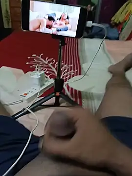 Snapshot of AdnanHotBoyxx chatting on July 12, 6:09 pm AdnanHotBoyxx online show from July 12, 6:09 pm