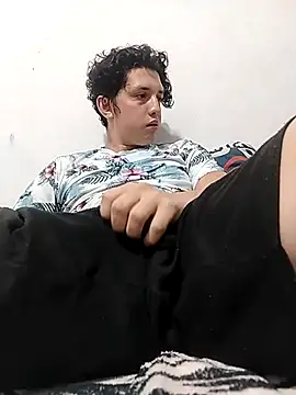 Snapshot of XTentacion_2 chatting on August 3, 5:26 am XTentacion 2 online show from August 3, 5:26 am