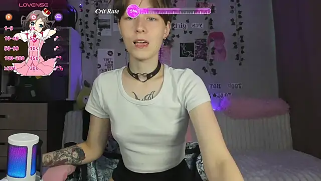 Snapshot of EllieFromTheMoon chatting on July 13, 10:14 am EllieFromTheMoon online show from July 13, 10:14 am