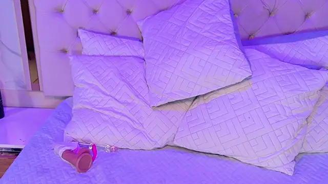 Olivia rosee1 online show from July 8, 10:21 pm