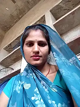 Snapshot of Santoshi7080 chatting on July 10, 4:45 am Santoshi7080 online show from July 10, 4:45 am