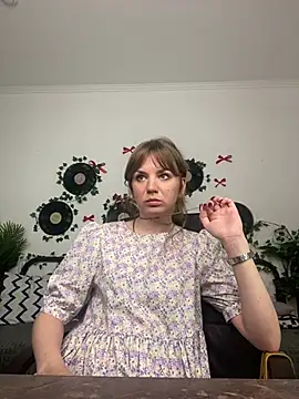 AngelChic888 online show from July 9, 9:10 am