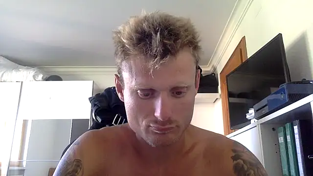 Snapshot of Nakedendurance1994 chatting on July 10, 3:23 pm Nakedendurance1994 online show from July 10, 3:23 pm
