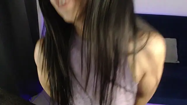 lispetite online show from February 26, 8:39 am