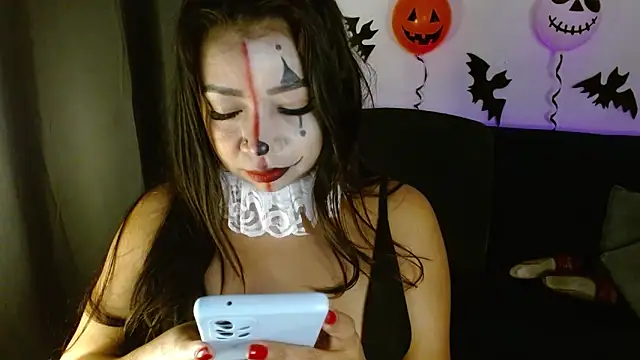 lispetite online show from October 31, 5:59 am