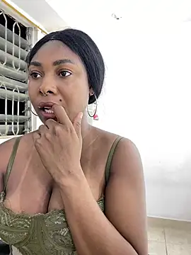 Emilybrowm01 online show from July 14, 11:55 pm