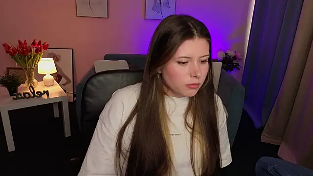 Snapshot of LilyHarttt chatting on July 11, 2:50 pm LilyHarttt online show from July 11, 2:50 pm