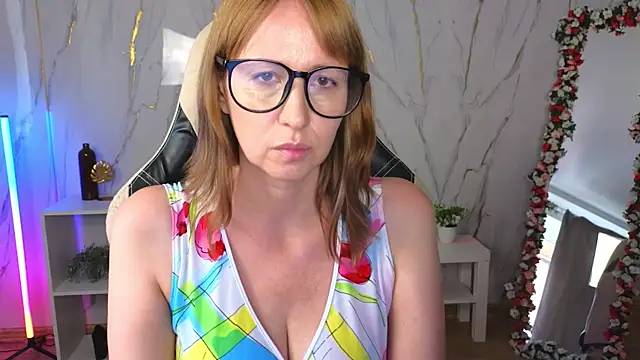 Elizabeth Grace online show from July 13, 8:24 am