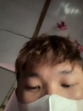 Snapshot of minhlinga chatting on July 18, 3:15 am minhlinga online show from July 18, 3:15 am