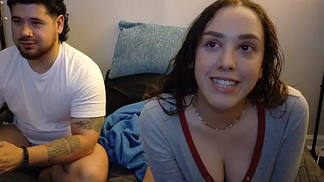 cutiecouple9396 online show from July 27, 1:23 am