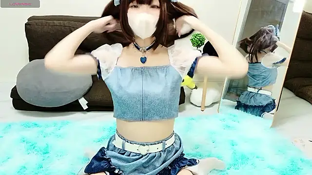 Snapshot of Shuka-chan chatting on July 18, 10:35 am Shuka-chan online show from July 18, 10:35 am