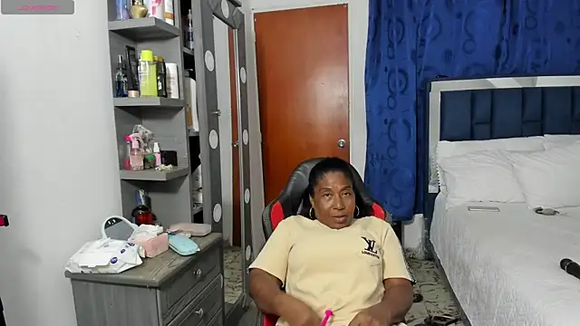 LupeAdams online show from March 10, 12:14 am