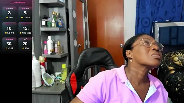 LupeAdams online show from February 18, 12:19 am