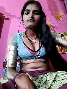 Snapshot of Cute_shivangi825 chatting on July 16, 8:28 pm Cute shivangi825 online show from July 16, 8:28 pm