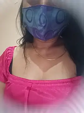 Snapshot of Nila_tamil36 chatting on July 17, 5:04 am Nila tamil36 online show from July 17, 5:04 am