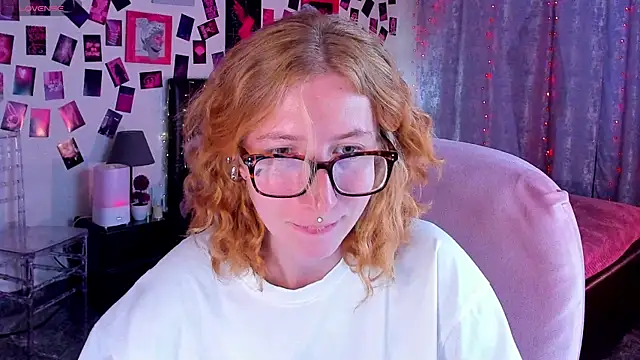 Snapshot of TerriaReed chatting on July 24, 10:44 am TerriaReed online show from July 24, 10:44 am