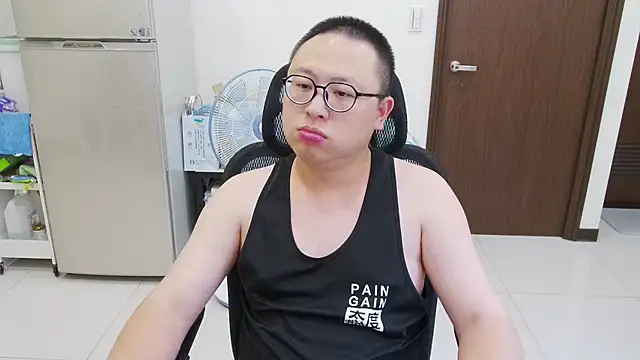 Snapshot of 7pupuman chatting on July 23, 2:57 pm 7pupuman online show from July 23, 2:57 pm