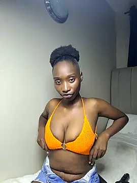 Snapshot of rosyrebel_ chatting on July 19, 7:32 pm rosyrebel online show from July 19, 7:32 pm