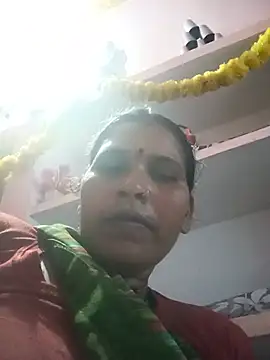 Snapshot of HOtpoojakoli chatting on July 16, 1:52 pm HOtpoojakoli online show from July 16, 1:52 pm