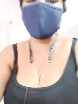 Snapshot of sweetkeerthi chatting on July 12, 2:56 am sweetkeerthi online show from July 12, 2:56 am
