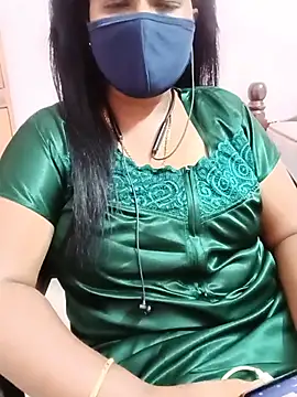 Snapshot of sweetkeerthi chatting on July 18, 6:38 pm sweetkeerthi online show from July 18, 6:38 pm